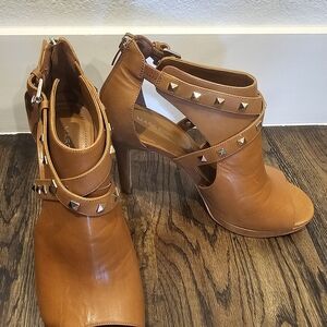Marc Fisher Women's Tan Studded Heels